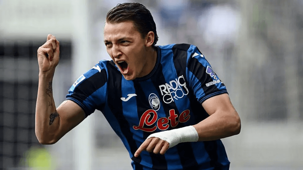 Retegui joins Al-Qadsiah in record £56m deal