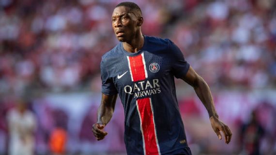 Transfer rumors, news: Man United, Newcastle in for Randal Kolo Muani